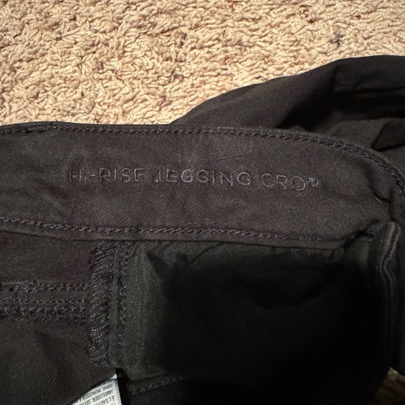 American Eagle High Rise Crop Jeggings, size 4 regular - Picture 3 of 5